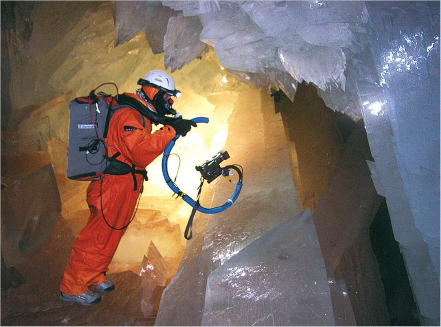Höhlenforschung: In der Kammer der Kristallriesen - Bild 6