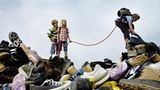 Fotoshow: Jan von Holleben schickt Kinder auf die Reise ins Überall - Bild 8