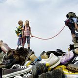 Fotoshow: Jan von Holleben schickt Kinder auf die Reise ins Überall - Bild 8