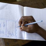 Fotoshow: Vom Straßenkind zum Klassenbesten - Bild 7