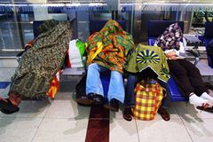 Fotogalerie: Sleeping in Airports - Bild 2