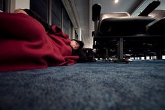 Fotogalerie: Sleeping in Airports - Bild 3