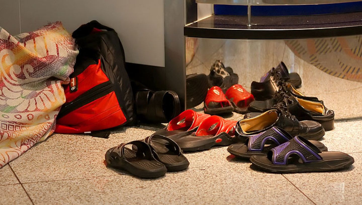 Fotogalerie: Sleeping in Airports - Bild 6