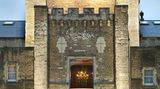 Knasthotels: Urlaub hinter Gittern - Bild 2