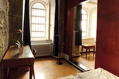 Knasthotels: Urlaub hinter Gittern - Bild 3