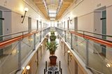 Knasthotels: Urlaub hinter Gittern - Bild 4