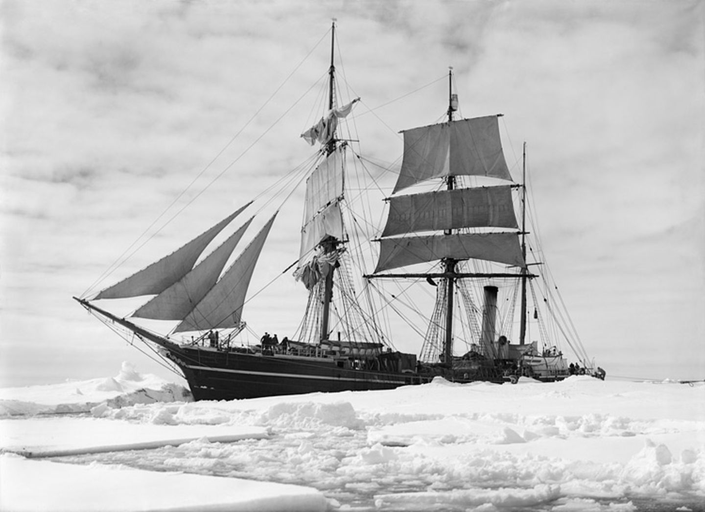 Die "Terra Nova" im Packeis