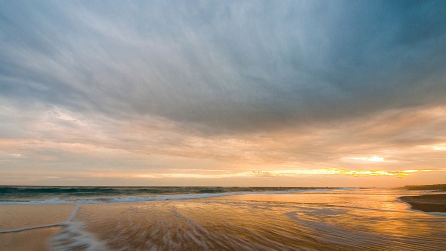 Ninety Mile Beach