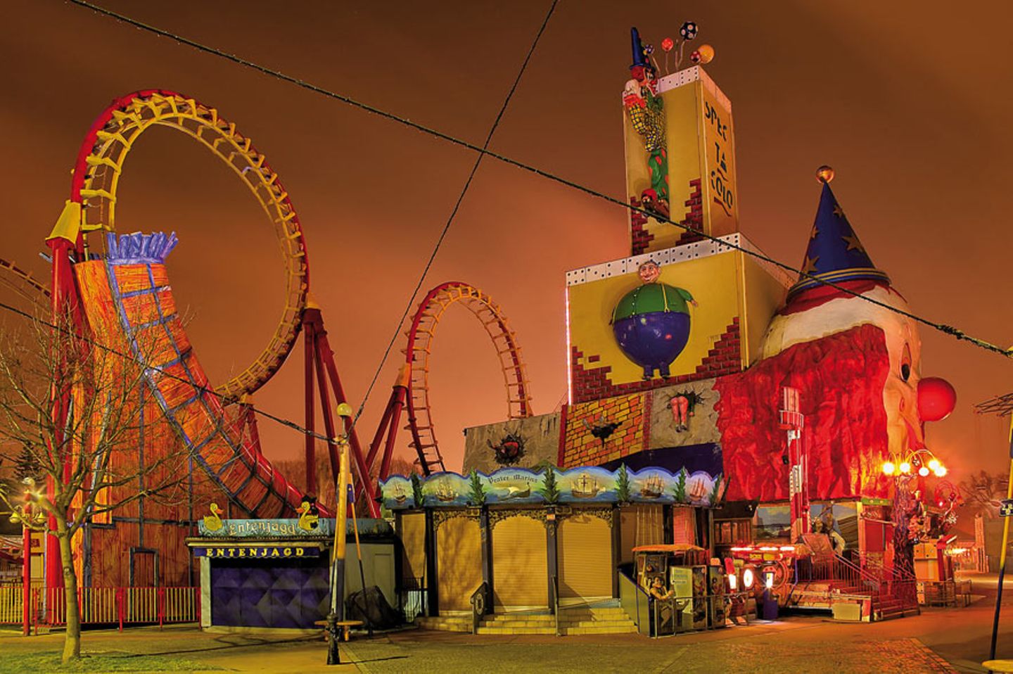 Kupferne Nächte: Wiener Prater um Mitternacht