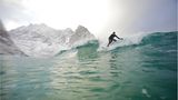 Fotogalerie: Surfen unter Polarlichtern - Bild 2