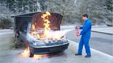 Feuer: Brandheiss: So werden Feuerlöscher gefertigt