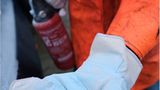 Feuer: Brandheiss: So werden Feuerlöscher gefertigt - Bild 3