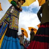 Tanzende Sonnenschirme