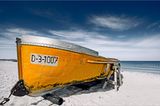 Boot am Strand