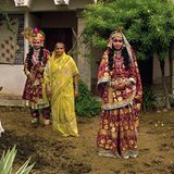 Vrindavan: Jungen als Radha und Krishna verkleidet