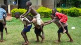Hoffnung für Waisenkinder in Uganda - Bild 10