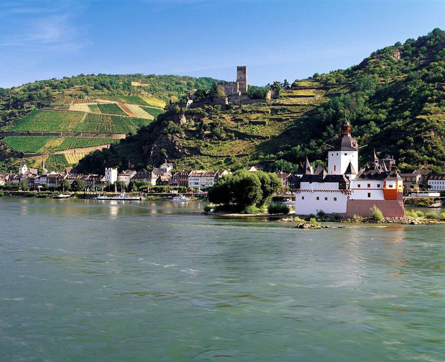 Zwischenstopp: an der Burg Pfalzgrafenstein
