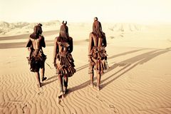 Himba im Hartmann Tal, Cafema