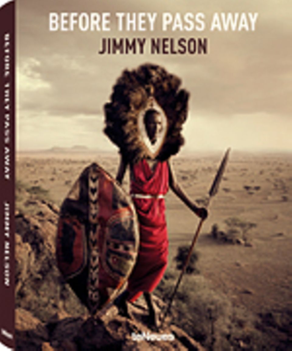 Fotogalerie: Jimmy Nelson Before They Pass Away erschienen bei teNeues 2013 128 Euro, auch als Collector’s Edition XXL erhältlich, 424 Seiten, 402 Farbfotografien