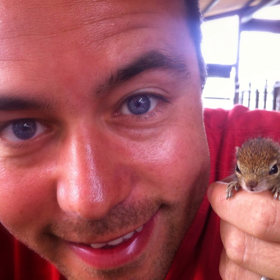 Fotostrecke: Palmenhörnchen Rob und Ziehvater Paul