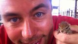 Fotostrecke: Palmenhörnchen Rob und Ziehvater Paul