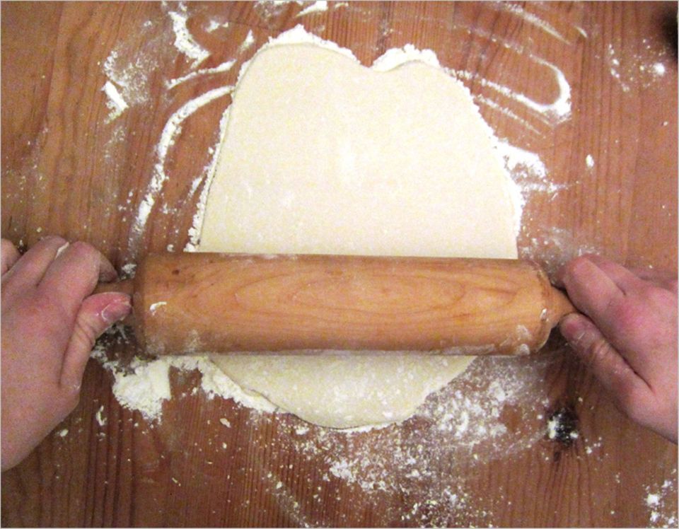 Den Salzteig ausrollen