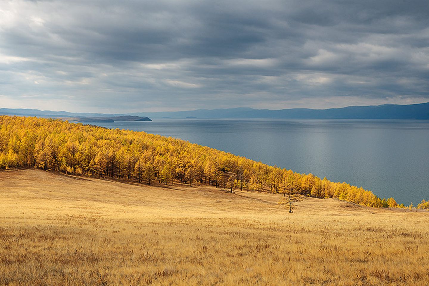 Озеро Жемчужина Сибири