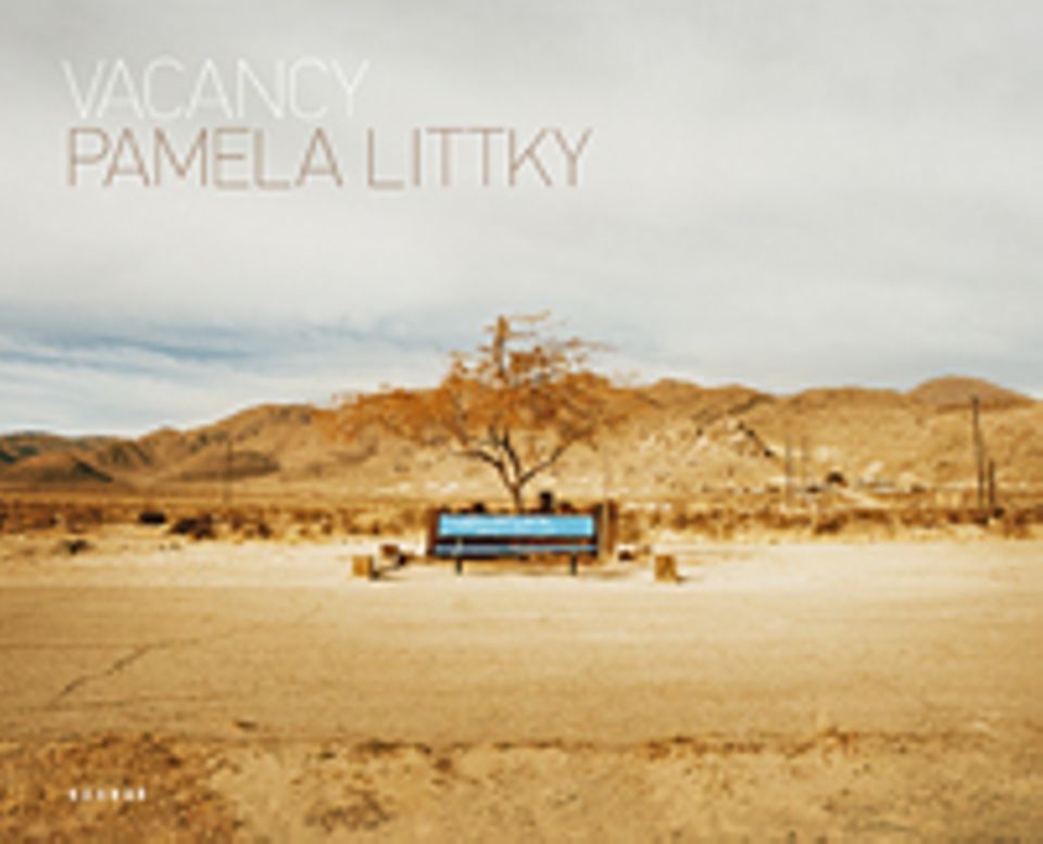 Fotogalerie: Vacancy, Pamela Littky, Gestaltung: Lawrence Azerrad, 144 Seiten, 67 Farbabbildungen, Texte auf Englisch, 36 Euro, erschienen bei Kehrer Verlag 2014