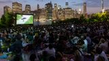 Open-Air-Kino: Brooklyn Bridge Park, New York, USA