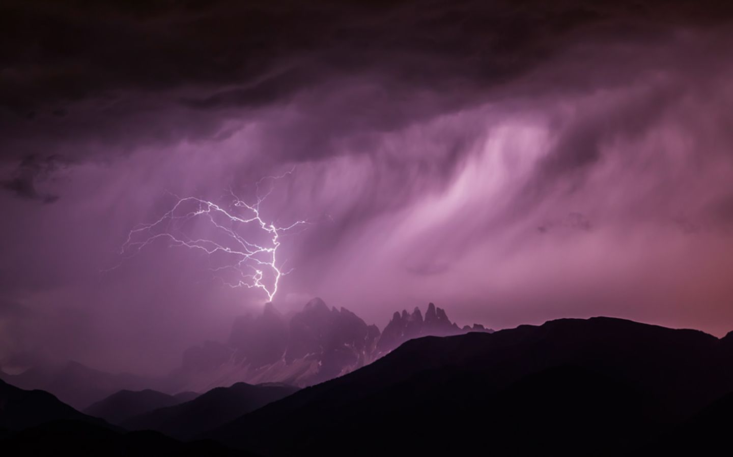 Gewitter über den Dolomiten