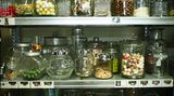 Requisiten: Fotostrecke: Das Requisitenlager "Axis Mundi" - Bild 3