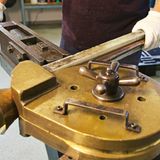 Musikinstrumente: Musik: Wie Hörner gebaut werden - Bild 3