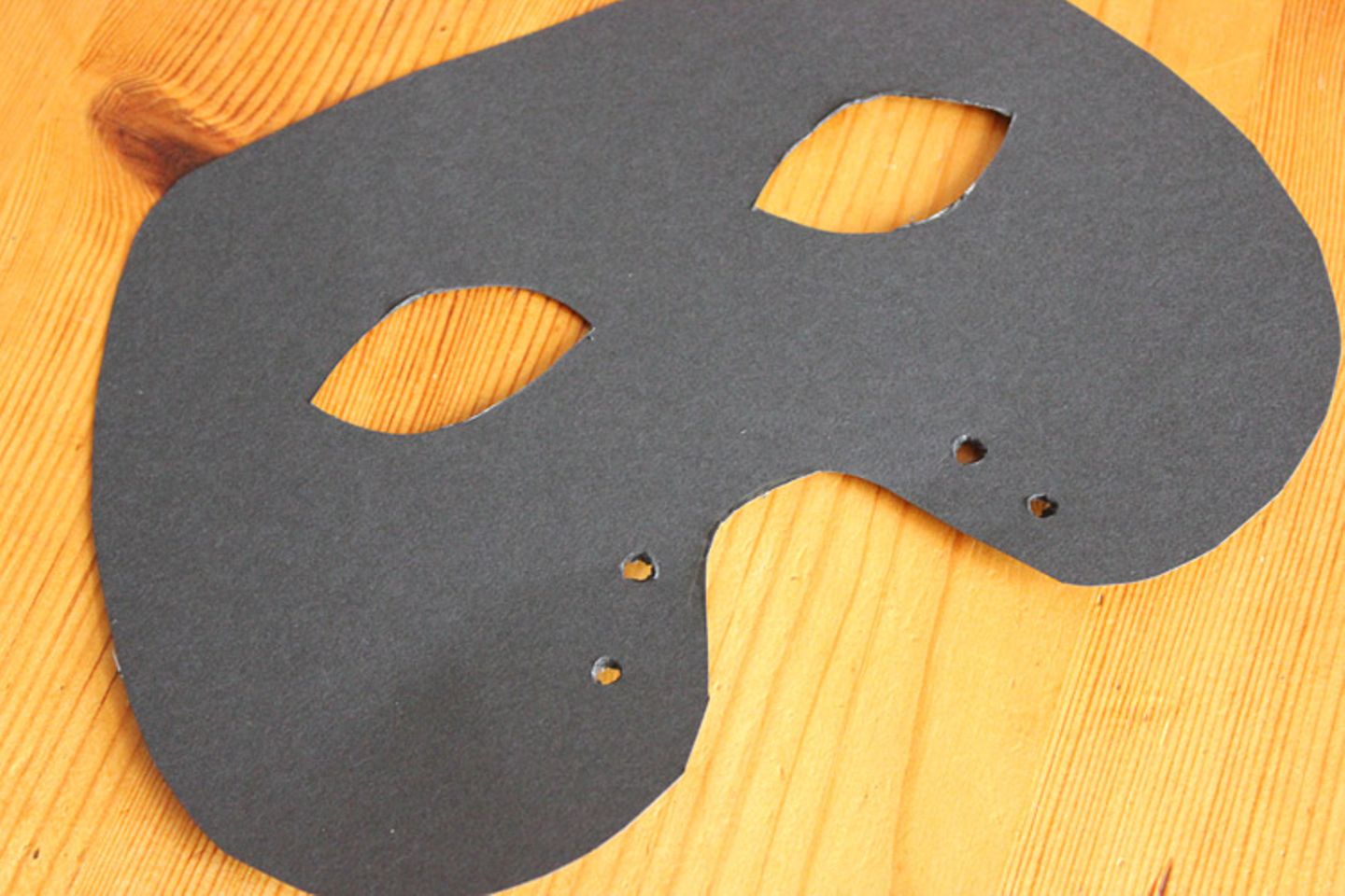 Karneval: Basteltipp: Faschingsmasken aus Pappe - Bild 14