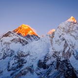 Nepal/China: Himalaya, Mount Everest