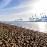 Hamburg: Elbstrand in der Stadt