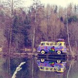 Nur der Bus und die Natur. Idylle in Süddeutschland