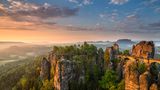 Sonnenaufgang über der Bastei