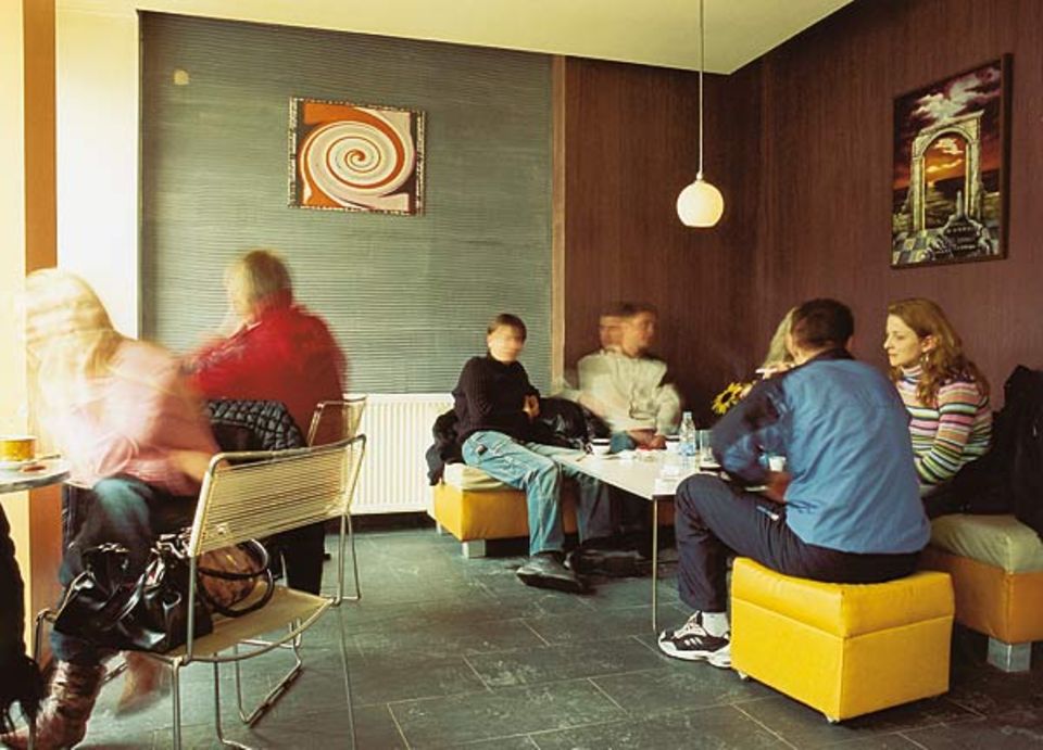 Studentenkellercharme wie früher: das Café "Happy End" in Bansko