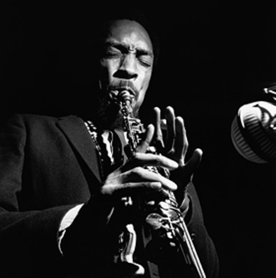 Der Klang von Instrumenten weckt Emotionen: der Jazzer Sam Rivers 1965 am Sopransaxofon Der Klang von Instrumenten weckt Emotionen: der Jazzer Sam Rivers 1965 am Sopransaxofon