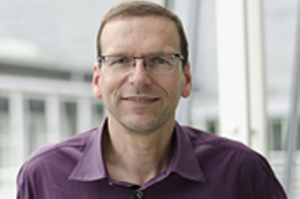 Geschäftsführender Redakteur: Claus Peter Simon