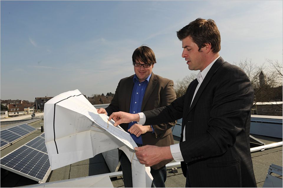 Solarenergie: Kay Voßhenrich (links) und Ramon Kempt, die Vorstände der Bürgersolargenossenschaft Energiegewinner eG