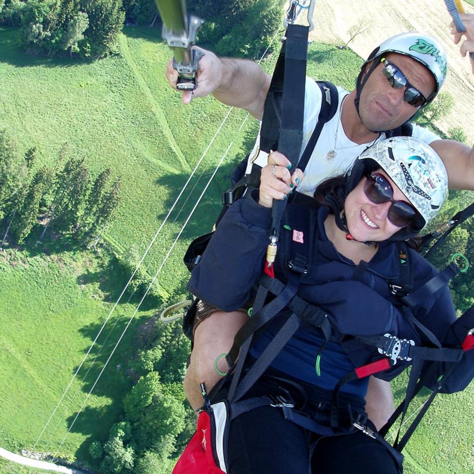 Paragliding in Südtirol: Zwischen Wiese und Gipfel