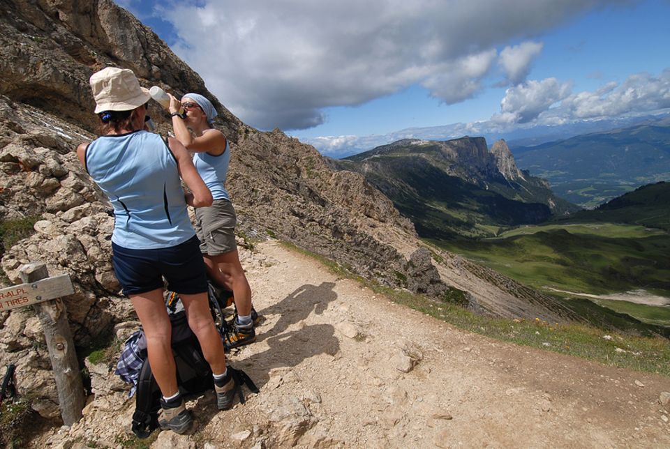 Wandern in Südtirol: Den Ausblick von der Rosszahnscharte können etwas trainiertere Wanderer genießen Wandern in Südtirol: Den Ausblick von der Rosszahnscharte können etwas trainiertere Wanderer genießen