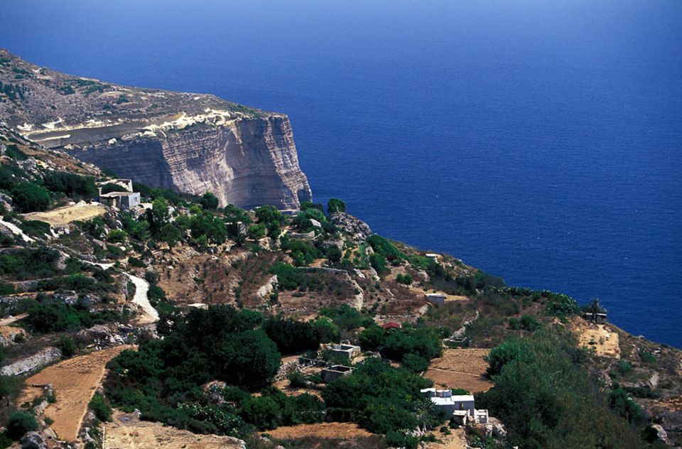 Reisetipps Malta: Wer Maltas Natur entdecken möchte, sollte sich die Tageswanderung entlang der Dingli Klippen nicht entgehen lassen Reisetipps Malta: Wer Maltas Natur entdecken möchte, sollte sich die Tageswanderung entlang der Dingli Klippen nicht entgehen lassen