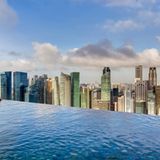 Schwimmbad auf Wolkenhöhe