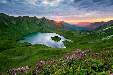 Reisetipps für Wasserfreunde: Sieben glorreiche Bergseen in den Alpen