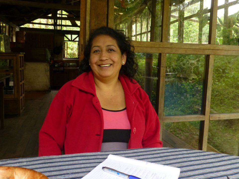 DECOIN-Präsidentin Silvia Quilumbango koordiniert die Aktivitäten des LichtBlick-Projekts