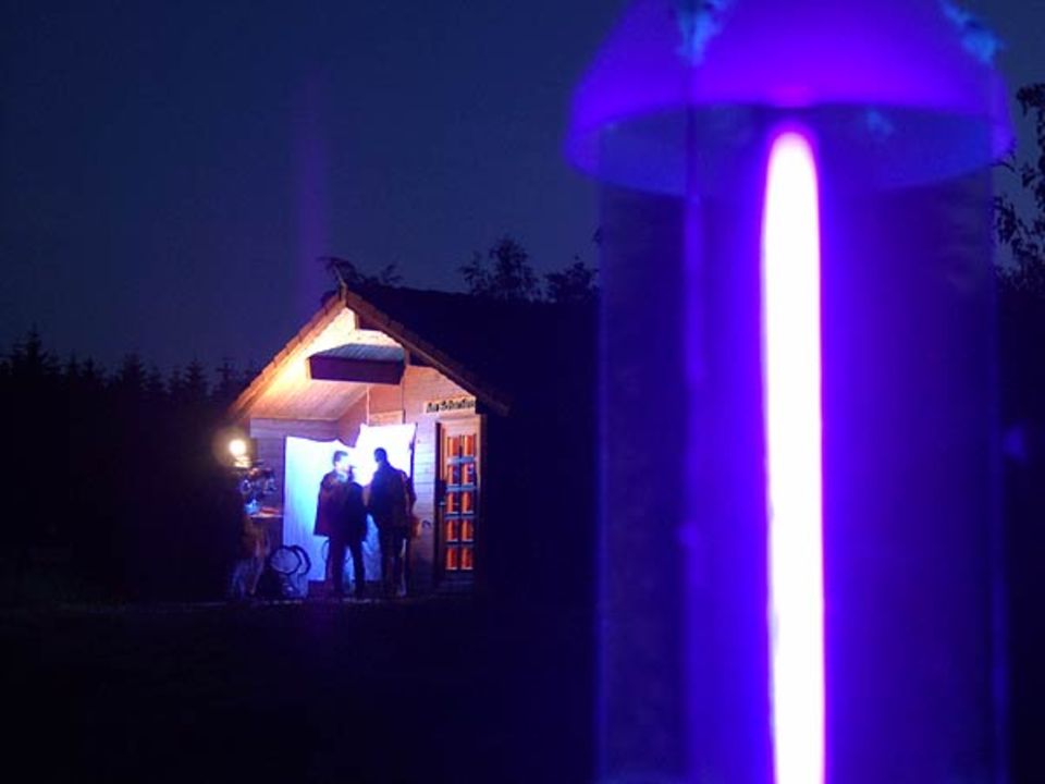 Insekten-Lichtfalle, aufgestellt am Scharfenstein Insekten-Lichtfalle, aufgestellt am Scharfenstein