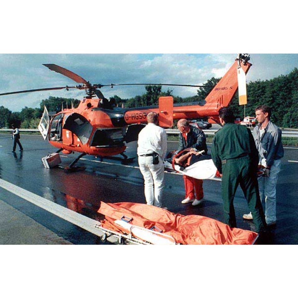 Beruf: Massenkarambolage auf der Autobahn: Ein Opfer wird mit dem Hubschrauber ins Krankenhaus geflogen