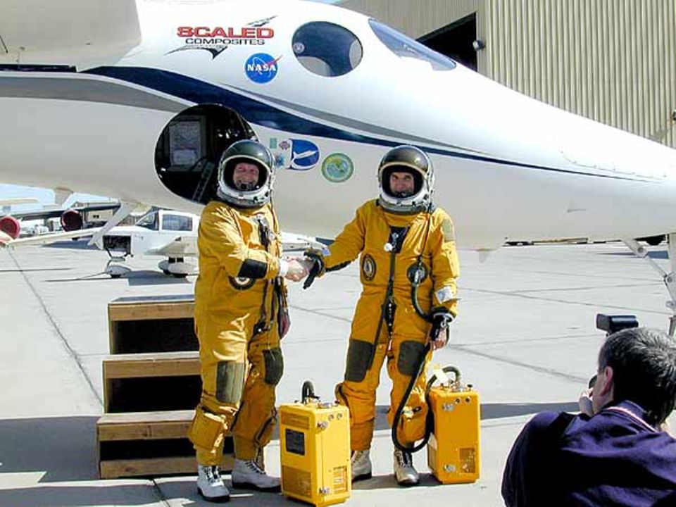 Zuversichtlich: das Team von "Scaled Composites"